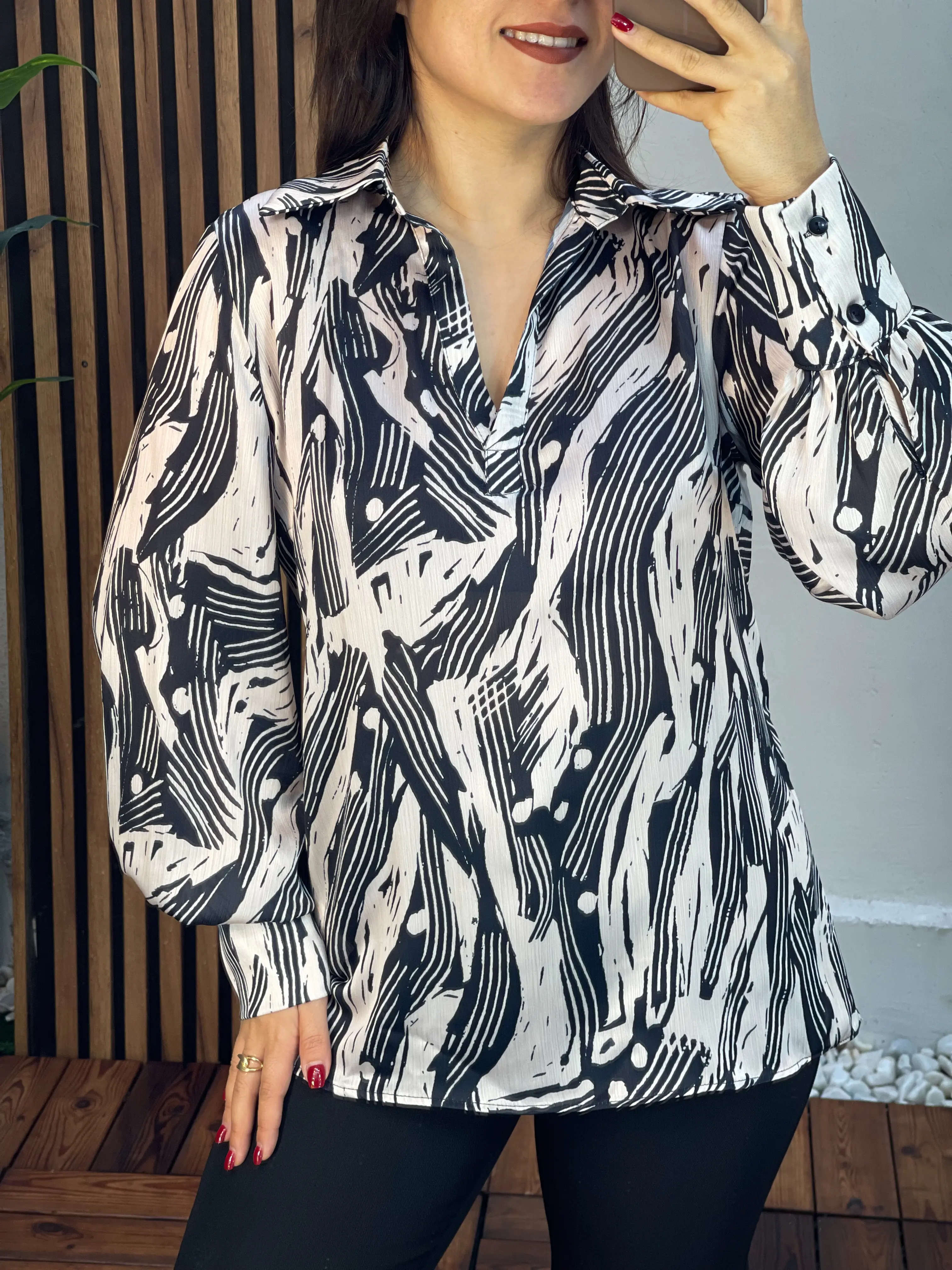 شومیز ساتن مجلسی یقه هفت اورجینال ترک طرح استورن